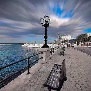 Dream House Toti - Near Railway Station Renewed Appartamento Bari
